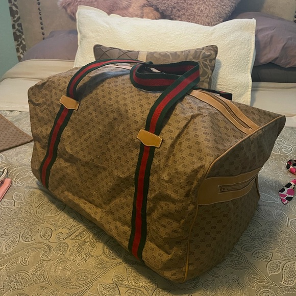 COPY - Authentic Vintage Gucci Duffle with case๐๐๐๐ - Picture 6 of 7